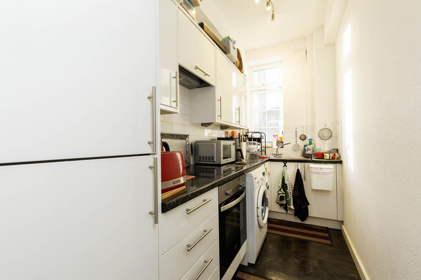 Modern Studio Belsize Square, Belsize Park